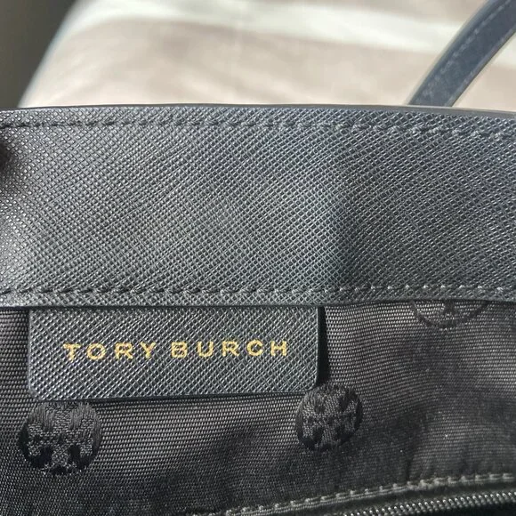 EUC Tory Burch Saffiano Leather - Large Tote Bag - Black - Good condition - Picture 3 of 9